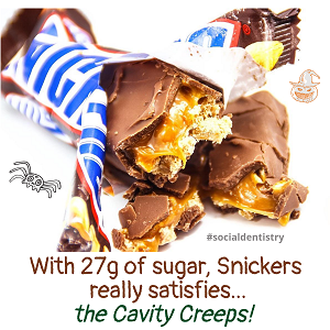 8 worst halloween candies for teeth snickers